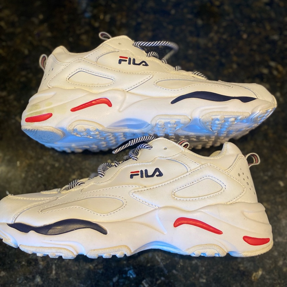 Fila Disruptor White Women’s Low Top Sneakers Size 10. - Worn 2x